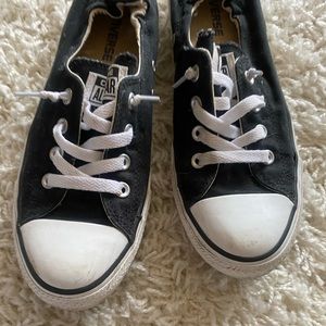 Women’s size 9 converse low top w scrunched back